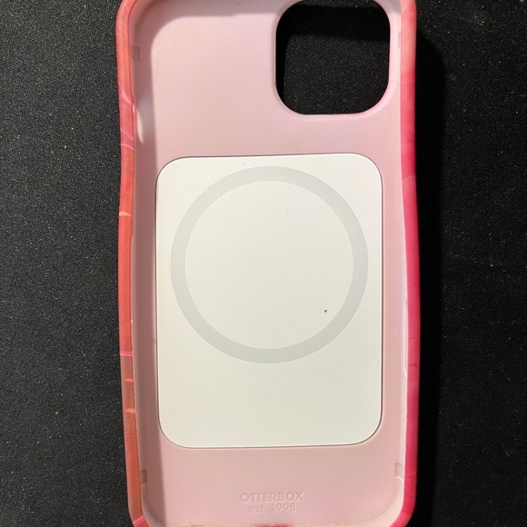 Otterbox iPhone 13 Phone Case Red/Pink - Picture 2 of 4